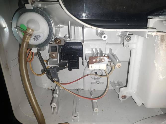 洗衣机水位传感器坏了怎么修？-图1