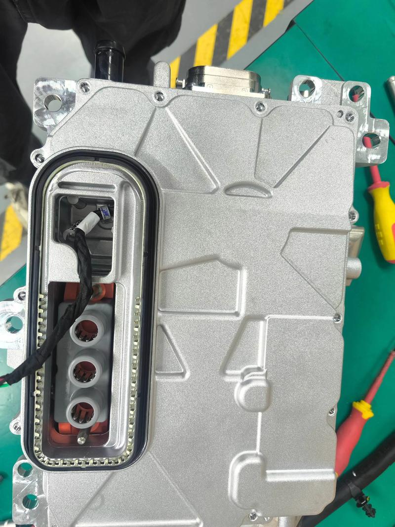 雷读电动车控制器坏了怎么修？-图1