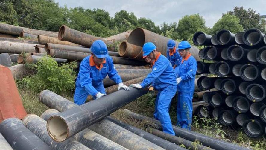 管道维修工的AV？职业与内容的意外关联？-图2