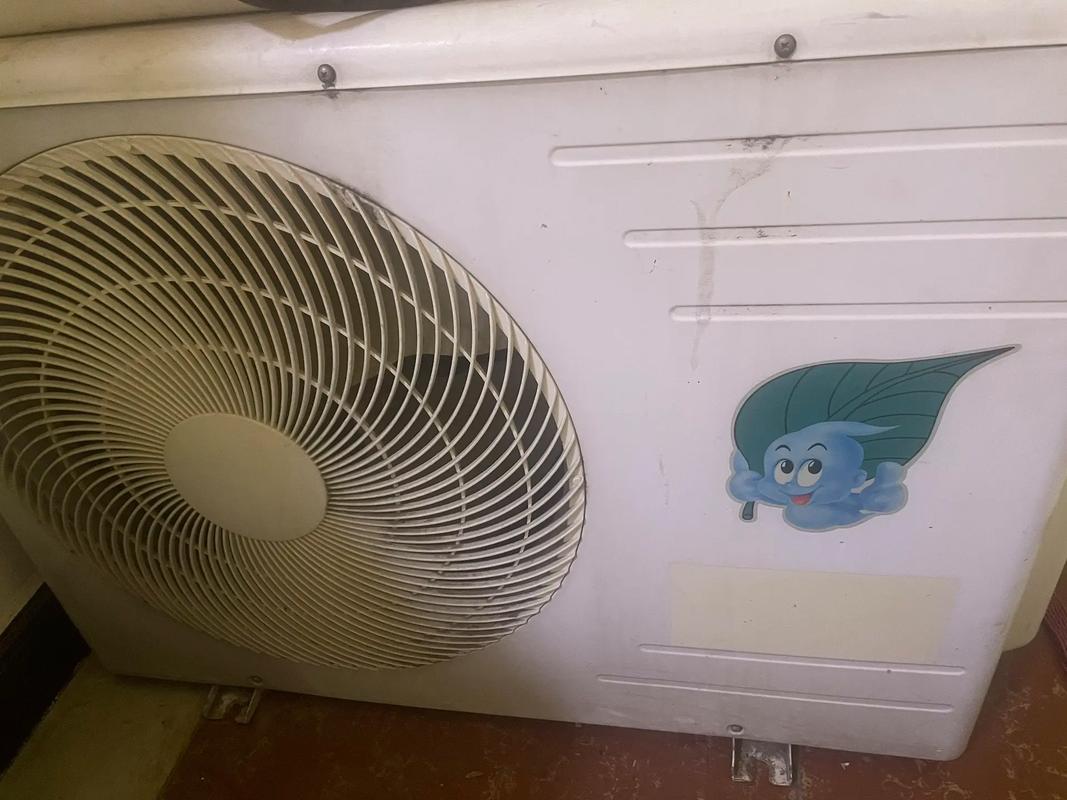 长虹柜机显示E1怎么修？-图1